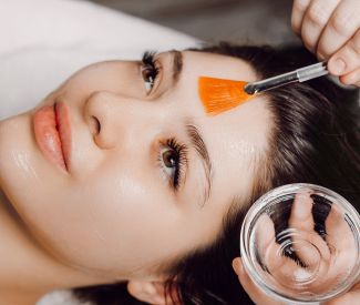 Tratar el acné, marcas o poro dilatado.